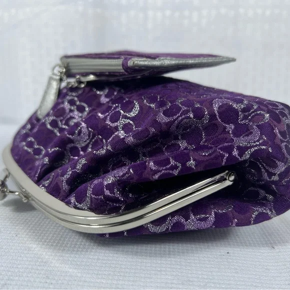 NWT Coach Kisslock Clutch / Wristlet with Matching Cardholder - Picture 5 of 16